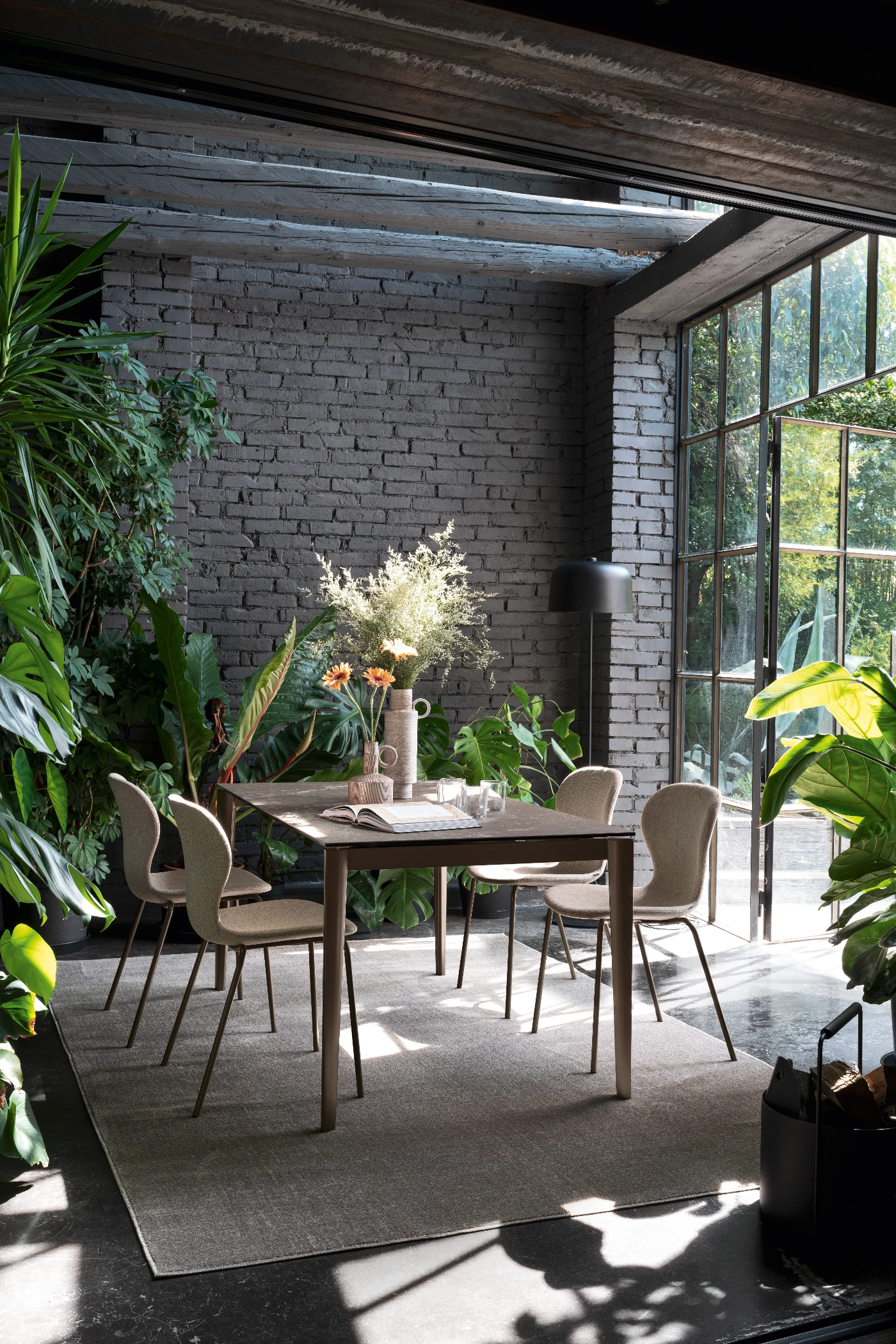 Band Table Product Image